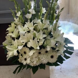 Arreglo con gerberas y lilys